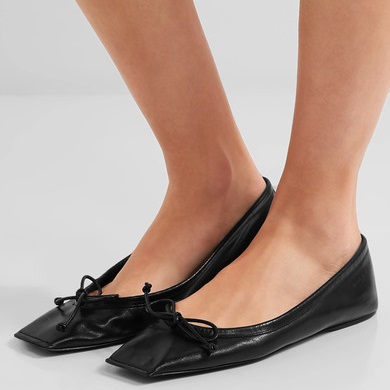 Balenciaga 巴黎世家 方头芭蕾平底鞋 £325（约2835元）