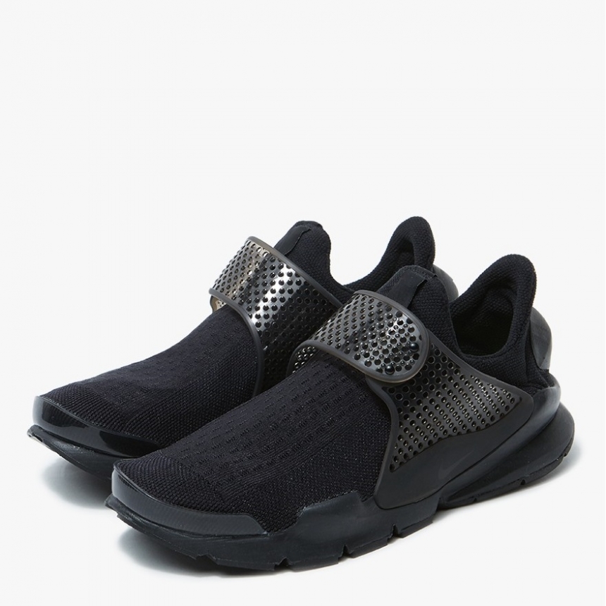 Nike “Sock Dart”系列 全黑 运动鞋 0（约942元）