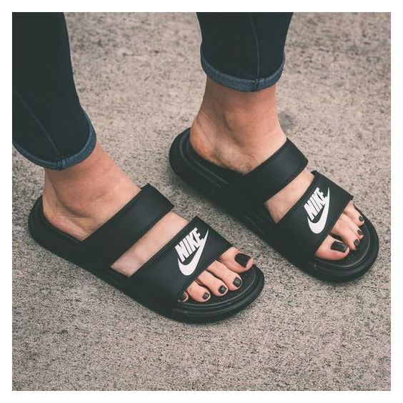 【爆款澡堂拖包邮！】NIKE Benassi Duo Ultra Slide 时尚女子拖鞋 259元