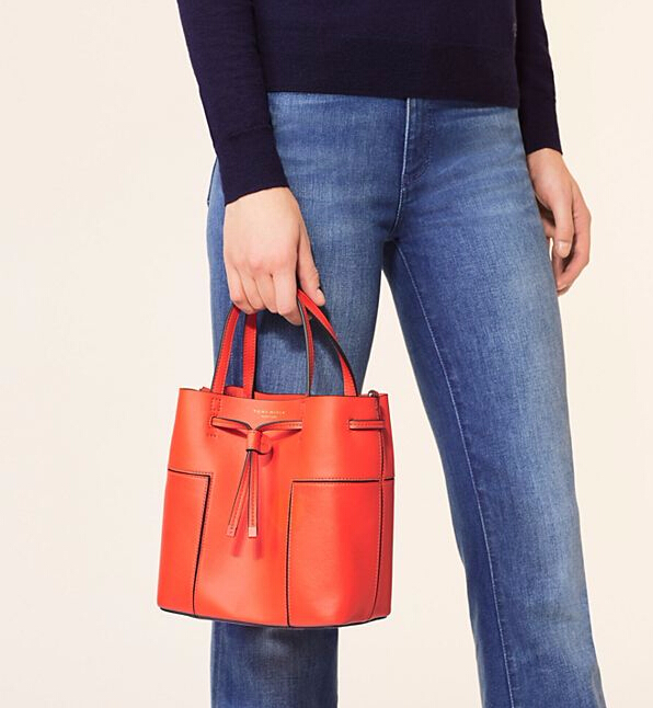 【史低价！】Tory Burch 汤丽柏琦  BLOCK-T 小号*水桶包  $146（约1058元）