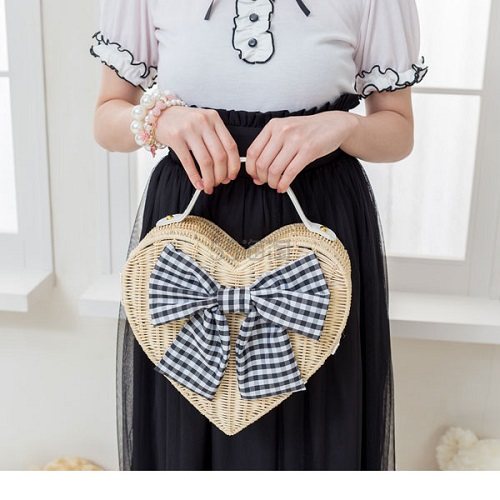 dreamv 夢展望 夏日草编蝴蝶结手提包 3990日元（约240元）