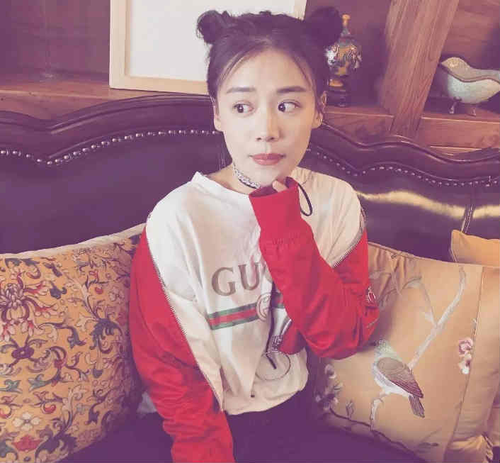 除了被明星穿烂大街的 Gucci，新一季 还有哪些 Slogan T 值得入手？