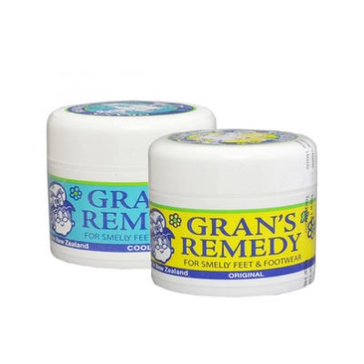 包邮*！解除尴尬神器——Gran's remedy 老奶奶 神奇*鞋臭粉 2*50g（原味+薄荷味）135元