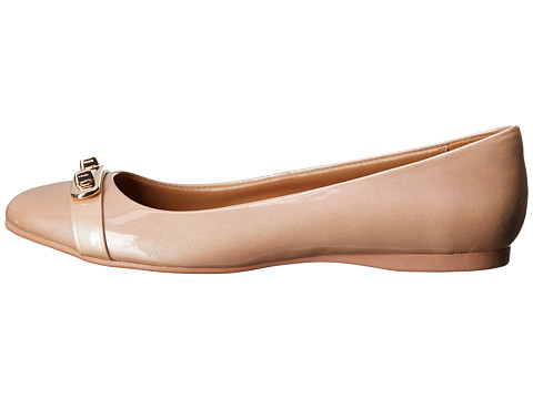 COACH Oswald 女款裸色*平底鞋 $59.99（约435元）