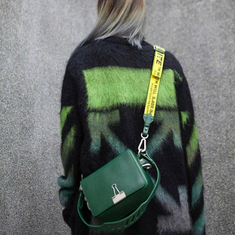 新款！Off-White 早秋新色 墨绿色夹子包 £655（约5606元）