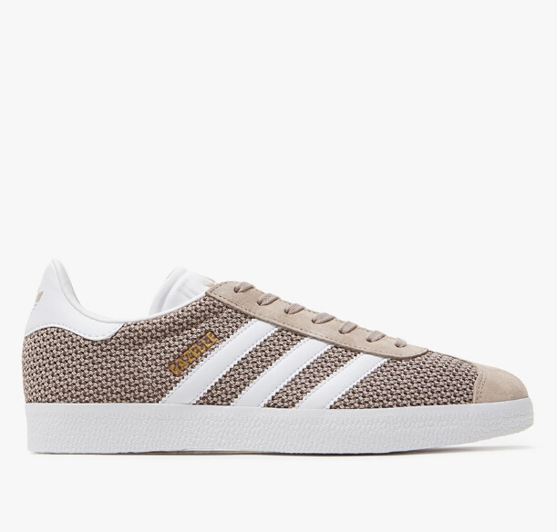 仅有6.5码~Adidas Gazelle in Vapour Grey/White 女款运动鞋 .99（约333元）