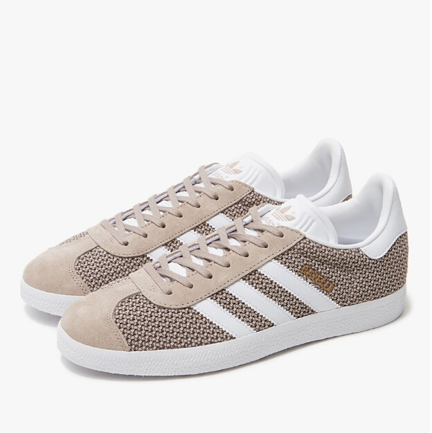 仅有6.5码~Adidas Gazelle in Vapour Grey/White 女款运动鞋 .99（约333元）