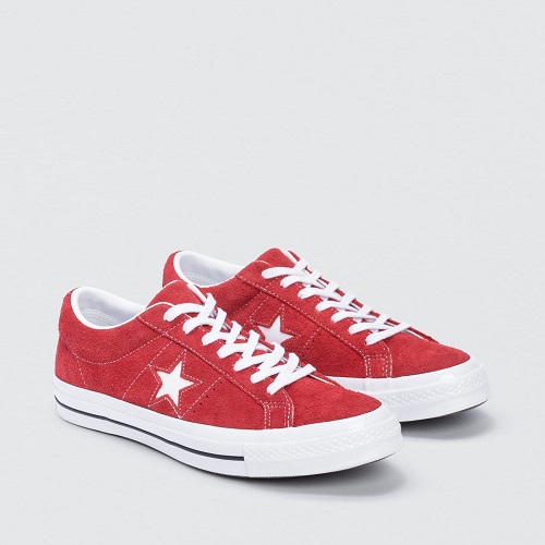 复刻版 Converse 匡威 “One Star” 红色麂皮款 （约616元）