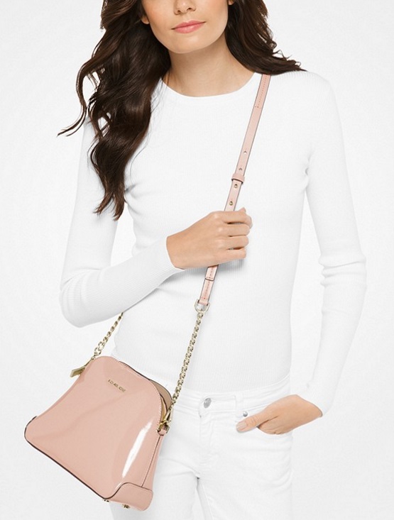 MICHAEL KORS 迈克高仕 Mercer 粉色漆皮贝壳包 $136.8（约985元）