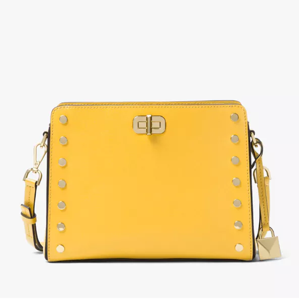 老用户想要8折看这里 Michael Kors Sylvie 铆钉装饰邮差包 3.44（约967元）