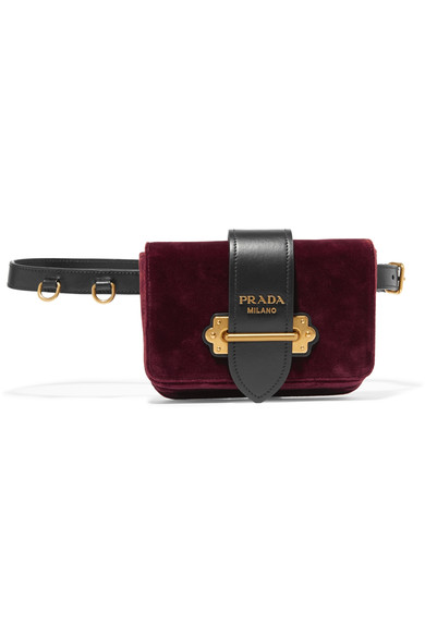 【明星同款】宋佳同款 Prada 新款丝绒腰包 £1160（约9928元）