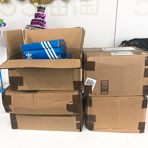 【5姐晒单】别再这样黑FinishLine了，真的没有辣么难买，5姐霸气晒9双"Stan Smith"，快来学着买吧~