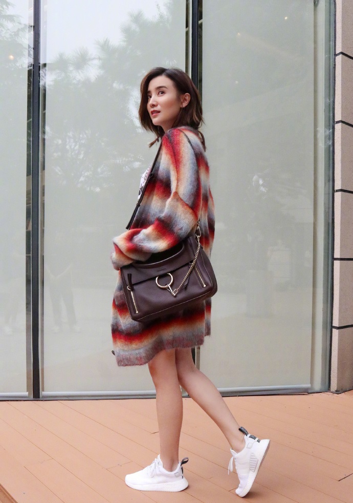 【宋佳、孙怡同款】Chloe 秀款 早秋系列 条纹拼色马海毛 开衫