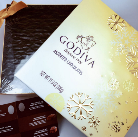 包邮*至中国！GODIVA 歌帝梵 2017秋天新款巧克力礼盒套装 每盒27颗 330g  2份装