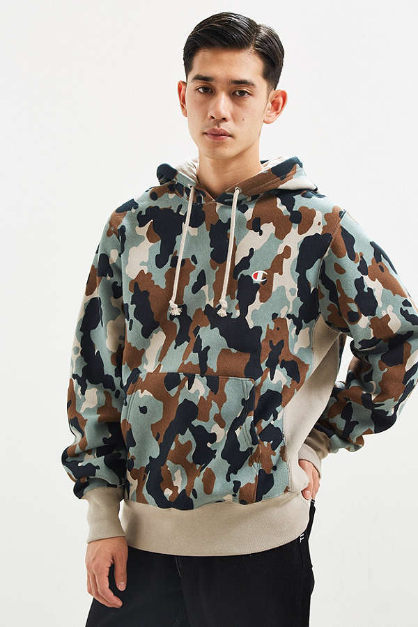 Champion & Urban Outfitters 独家合作款 Camo Reverse We*e Hoodie 男士迷彩连帽卫衣