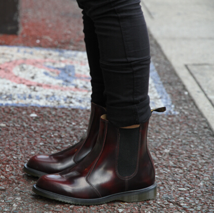 55专享~Dr. Martens Flora Chelsea Boot 酒红款切尔西简约短靴