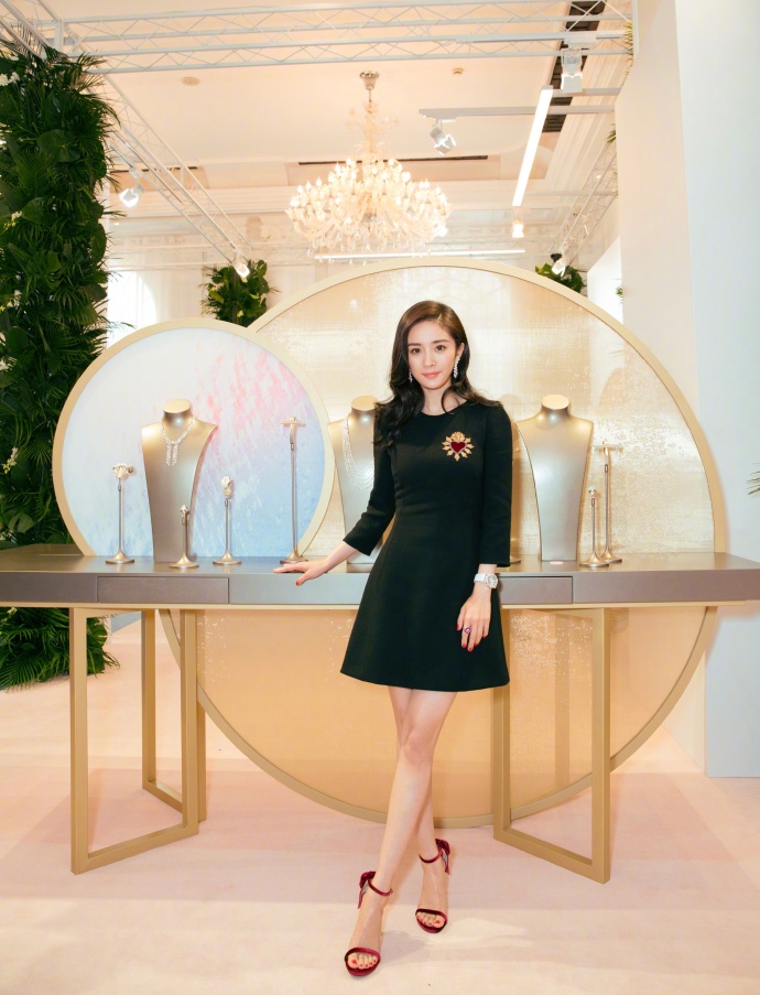 【杨幂同款】Stuart Weitzman 新款 The Mybow 天鹅绒一字带高跟鞋