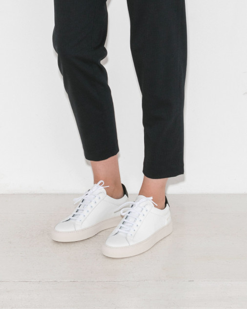 码超全！Common Projects 潮人才穿的不撞款“小白鞋” 