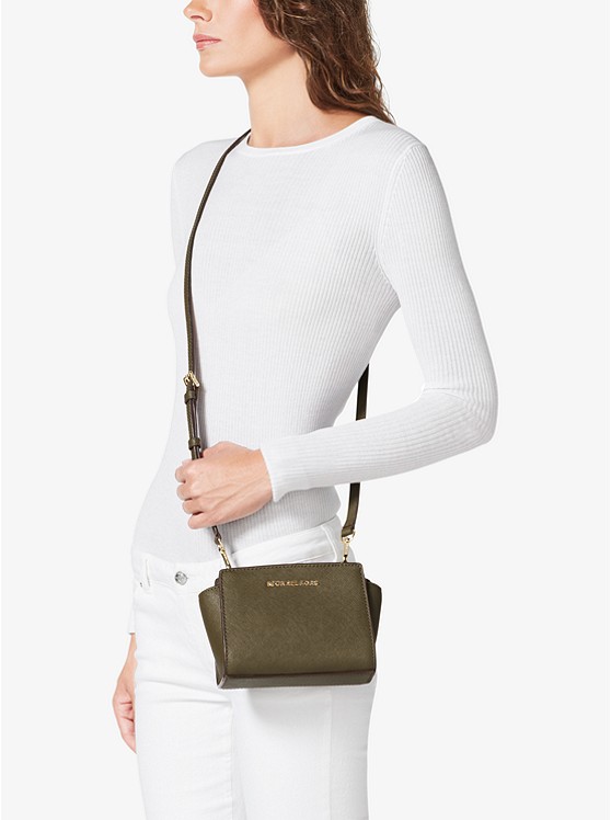 Michael Kors 经典迷你 Selma 十字纹皮耳朵包 