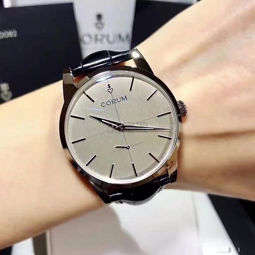 【每日极限量】Corum 昆仑表 Heritage 1957 系列 157.163.20-0001 BA48 男士手动机械腕表