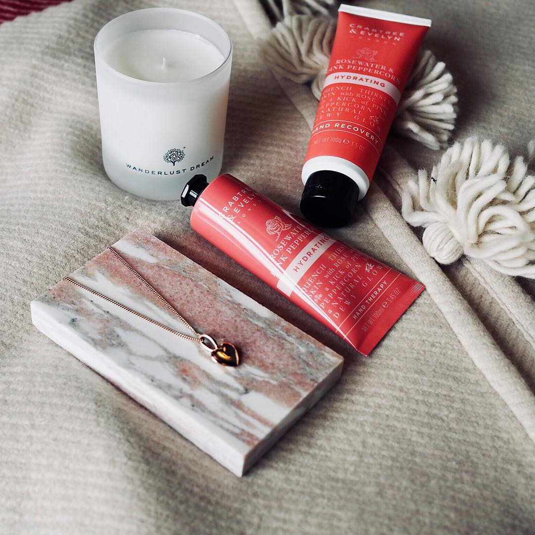 Crabtree & Evelyn 瑰柏翠美国官网：园艺大师等护手霜、手部磨砂膏等