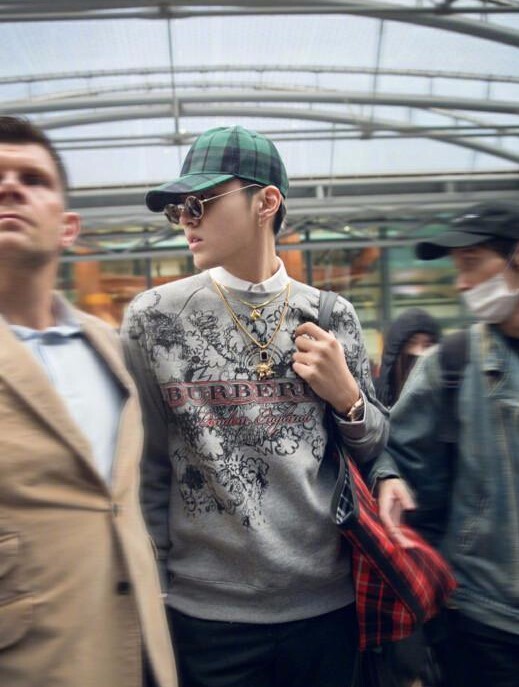 吴亦凡、周冬雨同款 Burberry House-checked cotton cap 经典格纹棒球帽