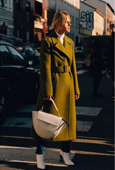 Farfetch：全新小众手袋品牌 WANDLER 新款包包