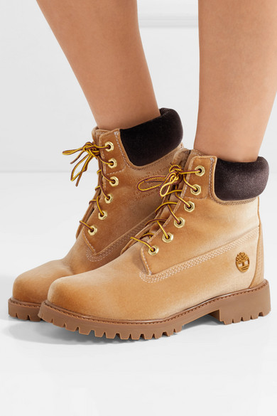 【合作新款】OFF-WHITE x Timberland 标志压花天鹅绒踝靴