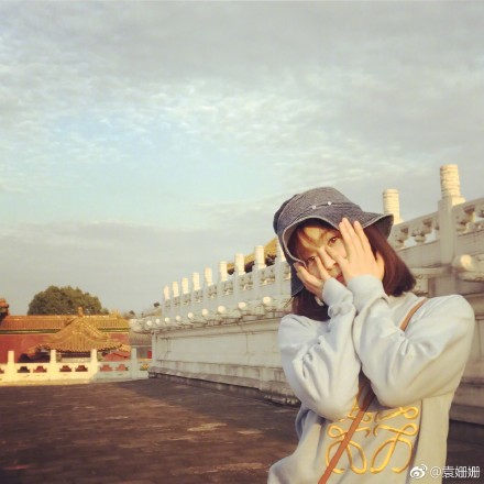 袁姗姗同款 Loewe Blue Anagram Sweatshirt 蓝色logo图案卫衣