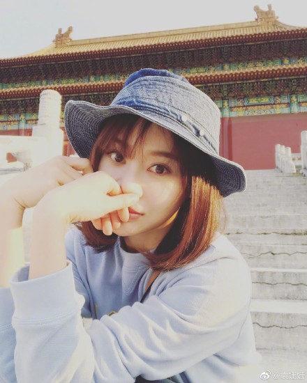 袁姗姗同款 Loewe Blue Anagram Sweatshirt 蓝色logo图案卫衣