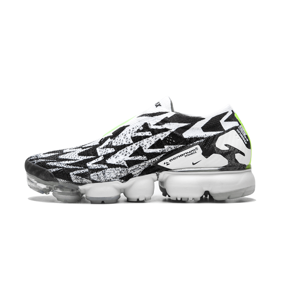 想收藏的看过来，*低售价$350！ACRONYM® x Nike Air VaporMax Moc 2 联名款运动鞋