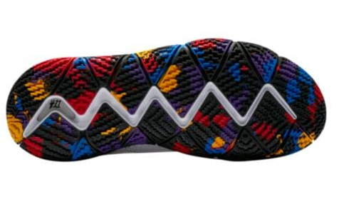 凯利 欧文华丽蜕变后的收款战靴 Nike 耐克 Kyrie 4 男士篮球鞋