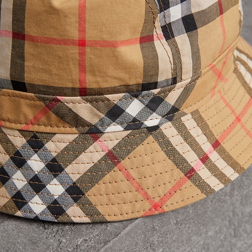 周冬雨同款！Burberry 巴宝莉 Vintage Check Bucket 彩虹格纹渔夫帽