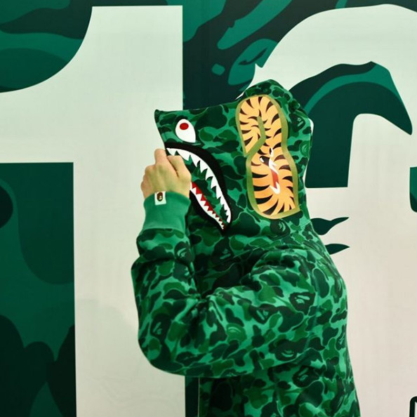 5宝同款有图有真相！IT：精选 BAPE X TIGER SHARK 系列短袖、卫衣等