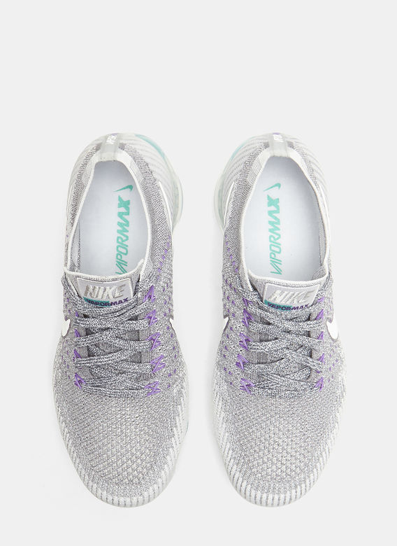 特别颜色打折啦！Nike Air Vapormax Flyknit Sneakers in White and Grey 耐克女士运动鞋