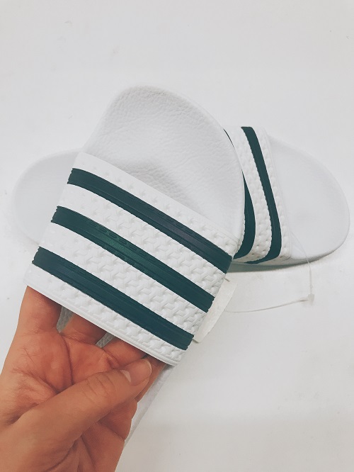 【5姐晒单】我想带着你去环游世界--Adidas Originals 三叶草 Adilette 经典澡堂拖鞋 