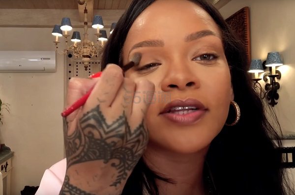 蕾哈娜 Rihanna Fenty × Vogue 合作美妆视频详解