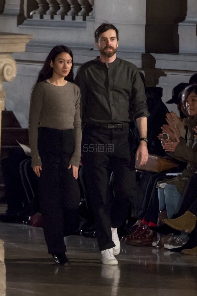 巴黎时装周第3天||5姐本来想好好看秀，谁知被 Lemaire 的妻子 Sarah Linh Tran 深深吸引