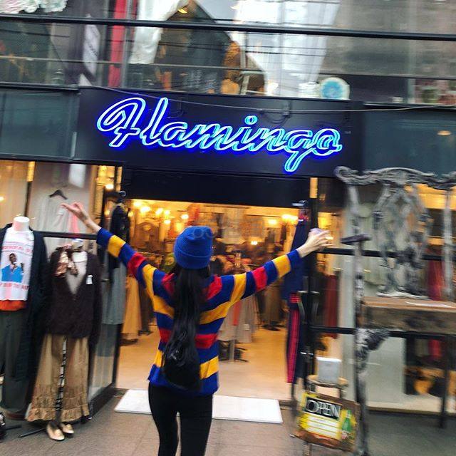 【泫雅同款】BALENCIAGA Triple S 标志刺绣皮革牛巴革网眼运动鞋