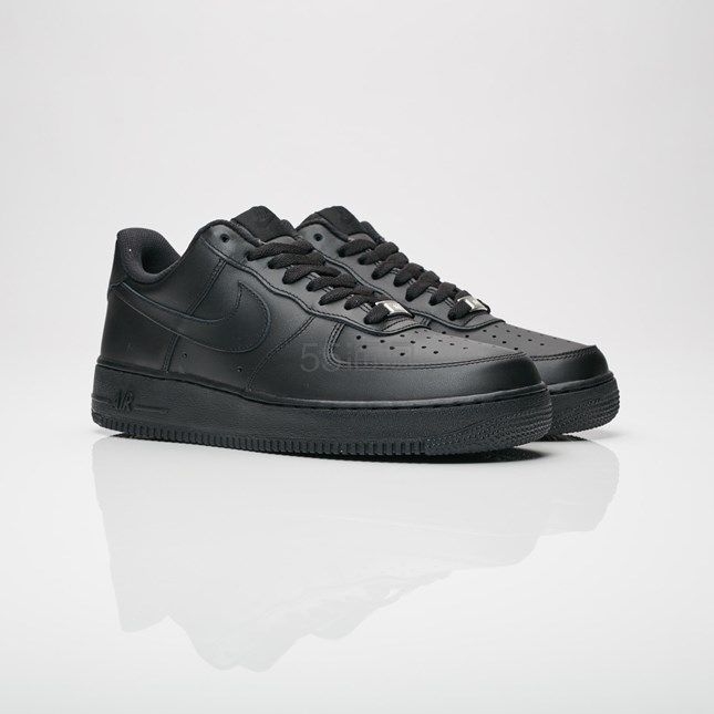 【码全】Nike Air Force 1 空军1号黑色低帮运动鞋