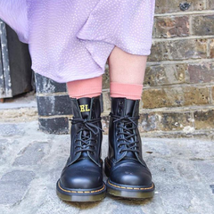Dr. Martens 英国官网：精选成人儿童时尚马丁靴