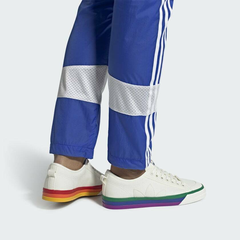 满$150减$25！Adidas 阿迪达斯 Nizza Pride 彩虹鞋底白色运动鞋