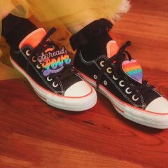 怪奇物语小11同款！Converse 美国官网：精选 Millie Bobby Brown x Converse 联名款 帆布鞋