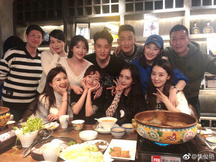 杨幂同款 Marine Serre 月亮图案紧身上衣