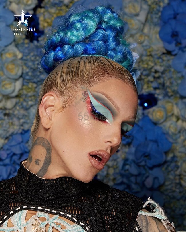 【5姐资讯】JEFFREE STAR  蓝血18色眼影盘