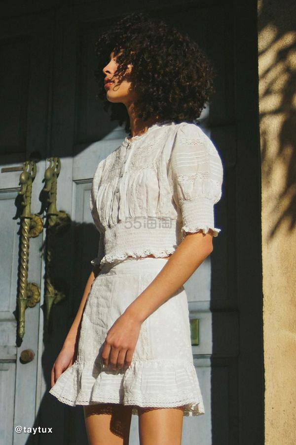 UO Victorian Smocked Eyelet Blouse 蕾丝短上衣