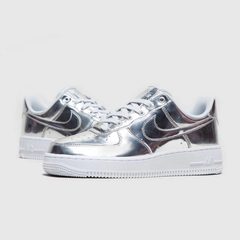 Nike Air Force 1 反光银女款运动鞋