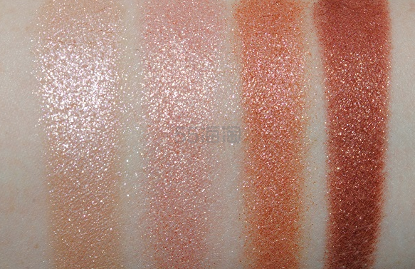 【英镑汇率降低】Charlotte Tilbury CT 限量亮片版 Pillow Talk 眼影盘