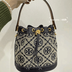 Tory Burch 汤丽柏琦T MONOGRAM老花水桶包