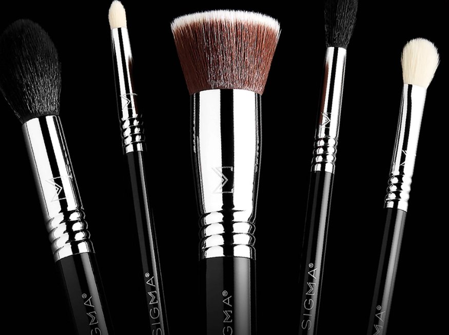 Sigma Beauty是美国彩妆品牌，这个彩妆网站以卖刷子